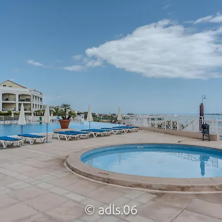 Un De Charme Vue & Piscine D'exception Apartamento *