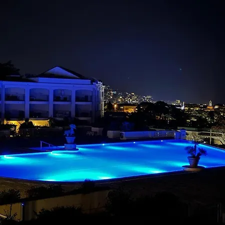 Apartamento Un De Charme Vue & Piscine D'exception
