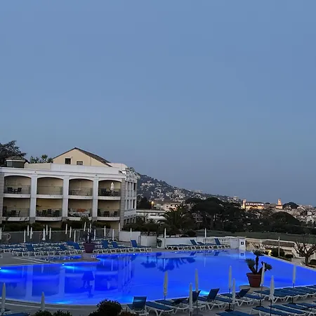 Un De Charme Vue & Piscine D'exception * カンヌ