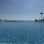 Un De Charme Vue & Piscine D'exception *
