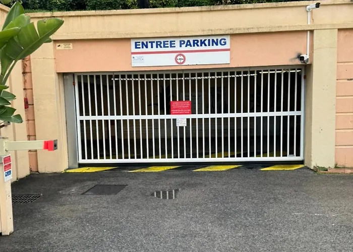 Un De Charme Vue & Piscine D'exception * Cannes