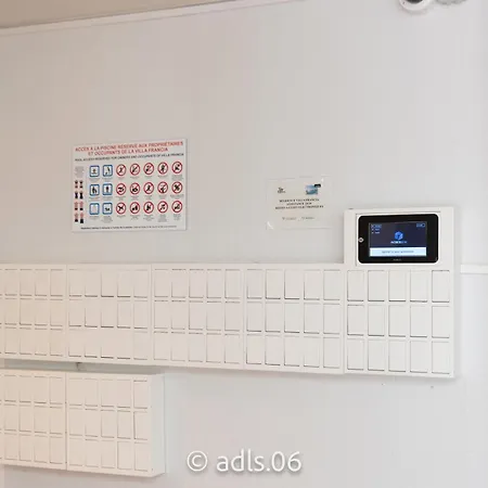 公寓 Un De Charme Vue & Piscine D'exception 戛纳