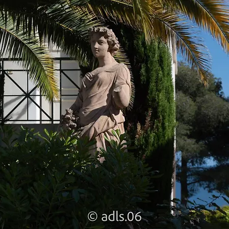 Un De Charme Vue & Piscine D'exception